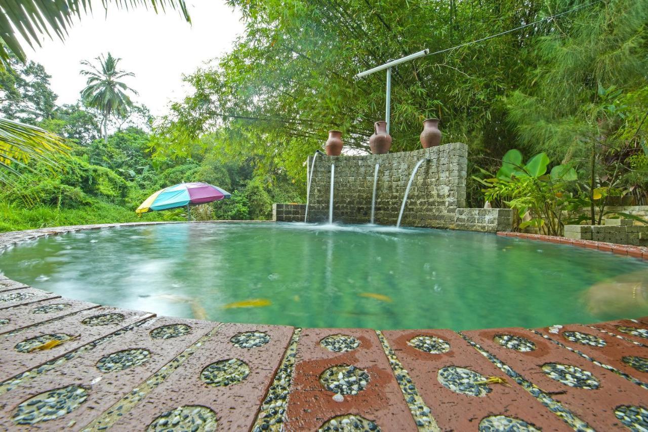 Oyo 90642 Twin Mutiara Chalet & Homestay Jeli Exterior foto