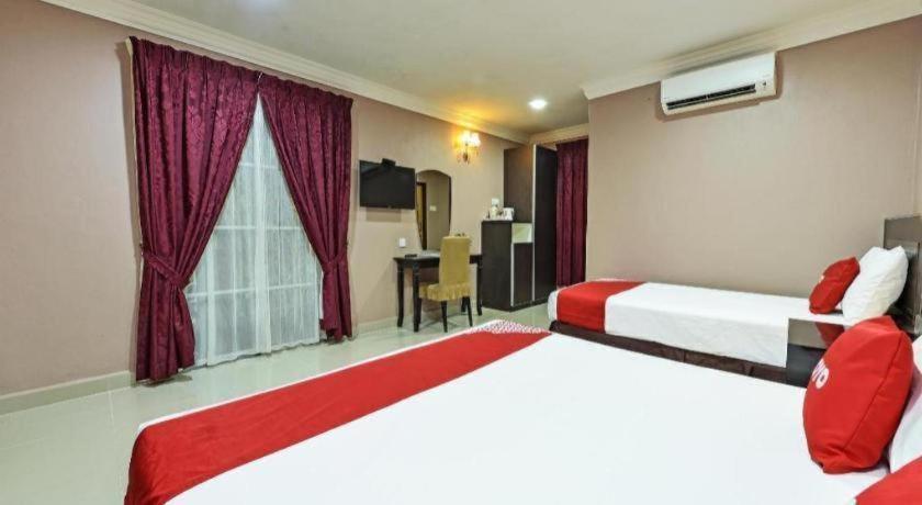 Oyo 90642 Twin Mutiara Chalet & Homestay Jeli Exterior foto